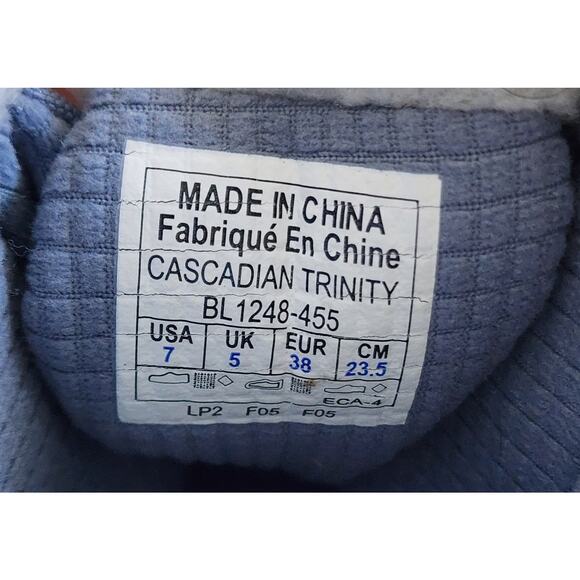 BOOTS-COLUMBIA-CASCADIAN TRINITY-Denim-Rubber Soles-Faux Fur-Laces-Woman-Size 7 - Picture 9 of 14